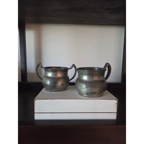 Jennings Brothers Minuet Pewter Creamer & Sugar Set Vintage Early Americana - Picture 1 of 9